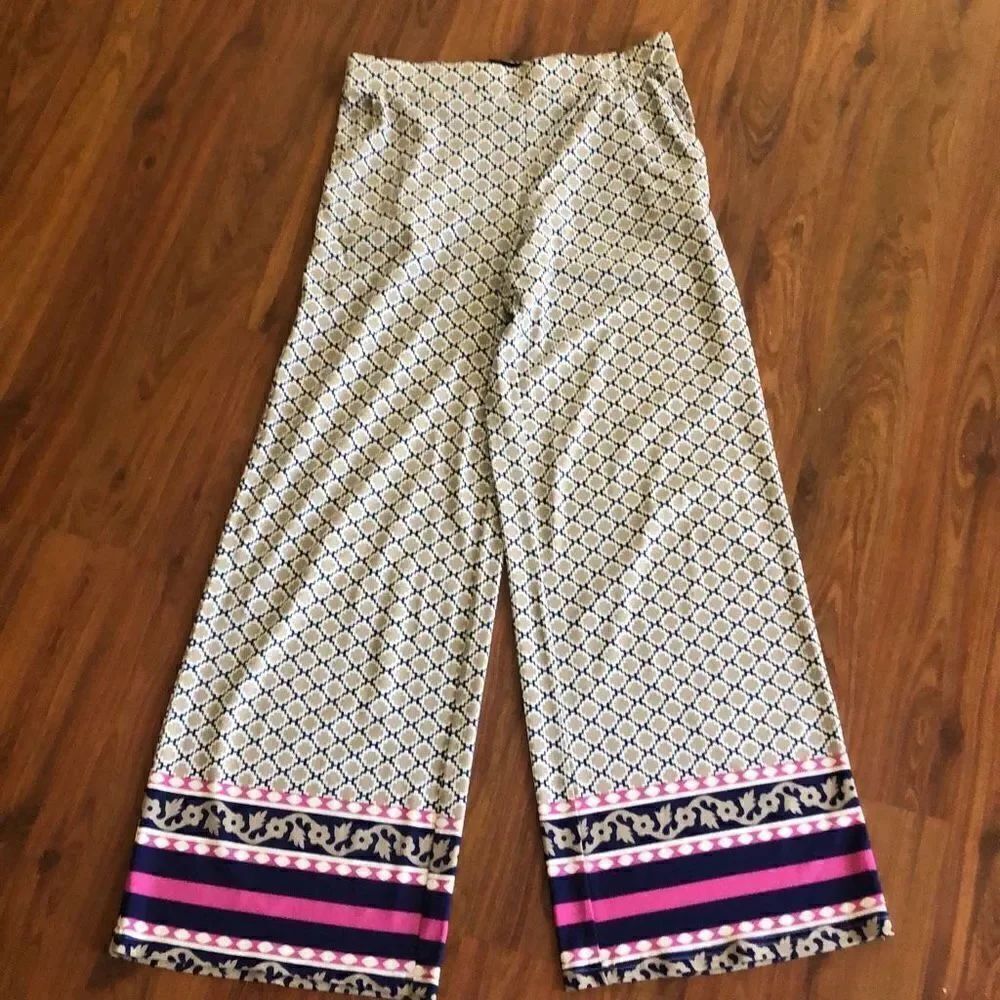 Hamptonite New York Beige, navy and pink wide leg flowy pants, size small